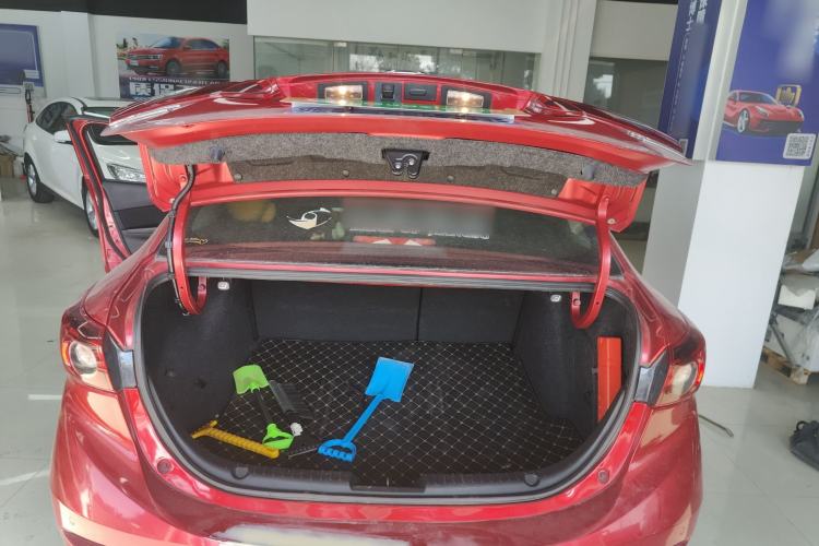 Used Mazda Mazda 3 Axela 2016 Sedan 1.5L Automatic Luxury Model
