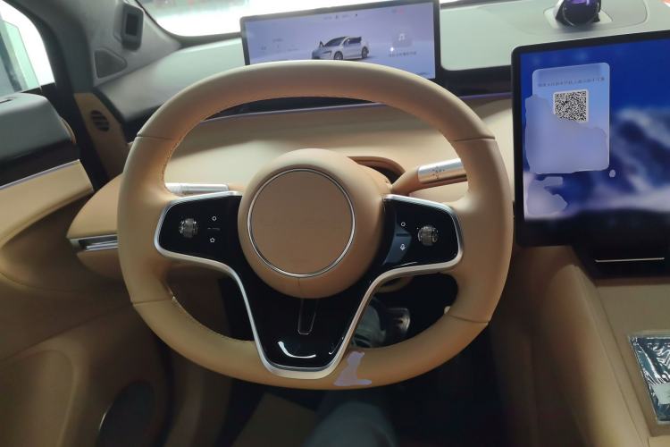 Used Hima Luxeed R7 2024 All-Electric 736 km Ultra
