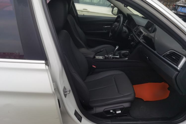 Used BMW 3 Series 2016 316Li Fashion Model
