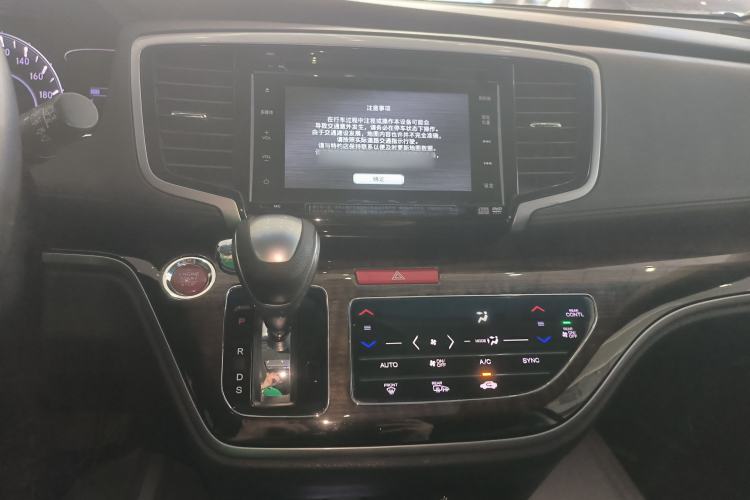 Used Honda Odyssey 2015 2.4L Supreme Edition
