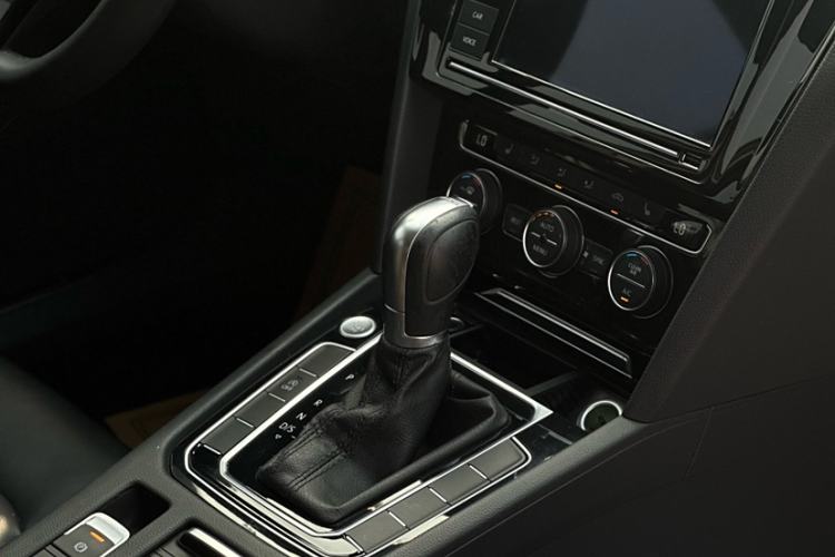 Used Volkswagen Magotan 2019 330TSI DSG Luxury Version China VI Standard
