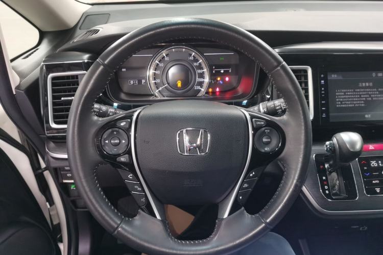 Used Honda Elysion 2016 2.4L Luxury Edition

