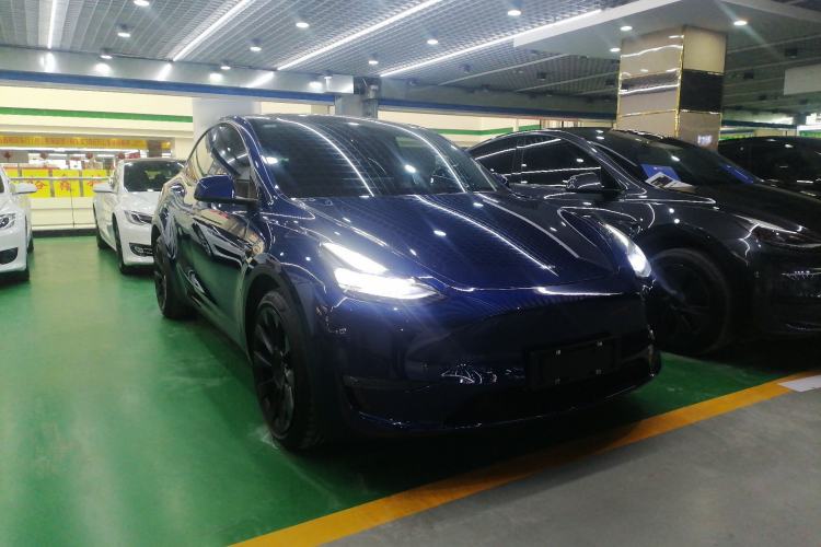 Used Tesla Model Y 2021 Long-Range All-Wheel-Drive Version 3D7
