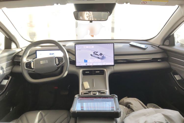 Used  L6 2025 EM-i 140km Explorer+ Edition