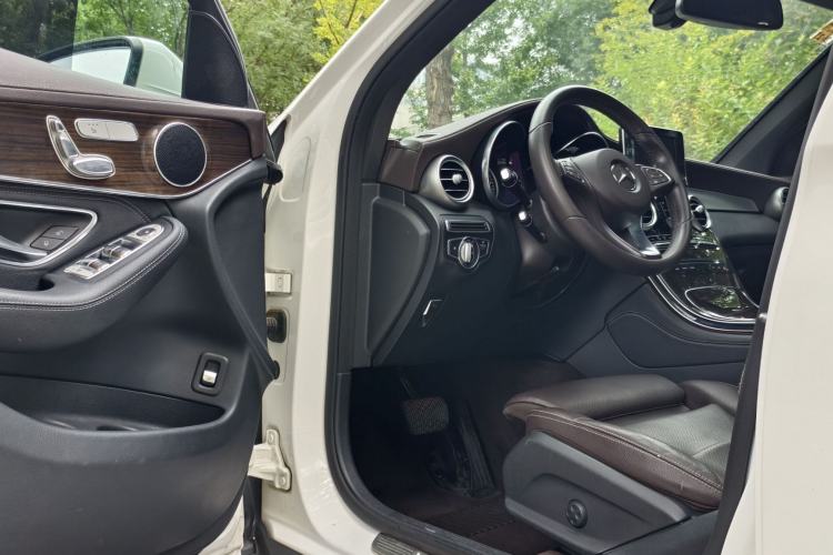 Used Mercedes-Benz GLC 2019 GLC 260 L 4MATIC Dynamic Model