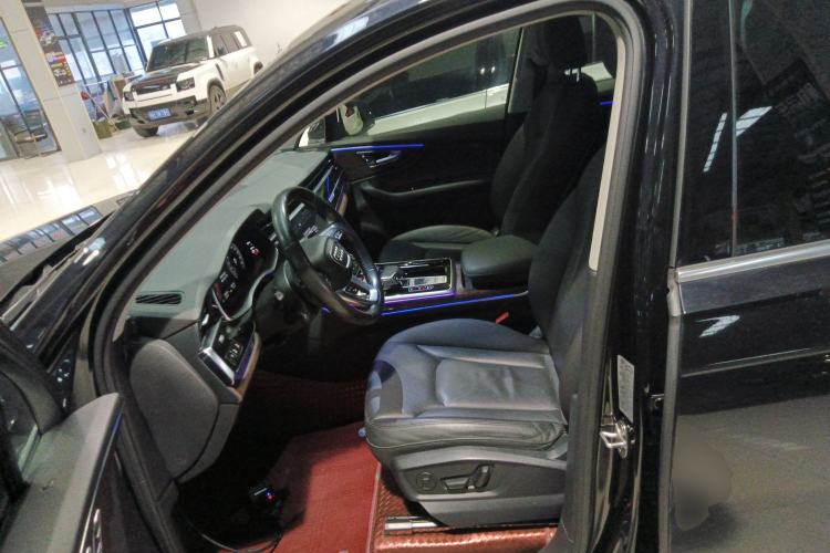 Used Audi Q7 2021 45 TFSI quattro S line Sport model