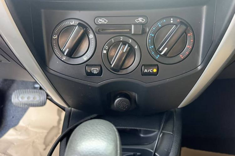 Used Nissan Livina 2015 1.6XE CVT Comfort Edition
