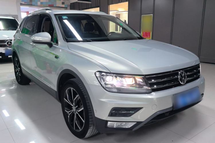 Used Volkswagen Tiguan L 2019 330TSI Automatic Two-Wheel Drive Smart Luxury Version China VI Standard
