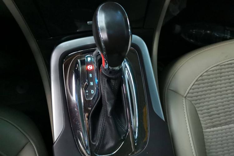 Used Buick Regal 2015 2.0L Leading Fashion Edition
