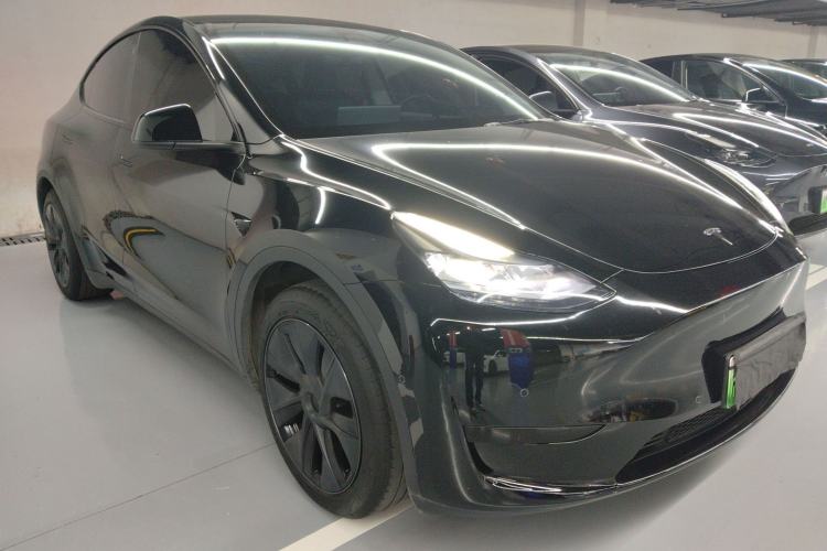 Used Tesla Model Y 2023 Rear-Wheel-Drive Version
