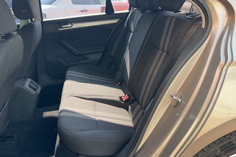 Used Volkswagen Lamando 2015 230TSI DSG Fashion Edition
