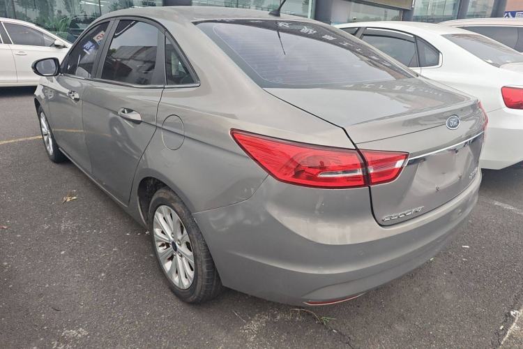 Used Ford Escort 2015 1.5L Manual Fashion Edition
