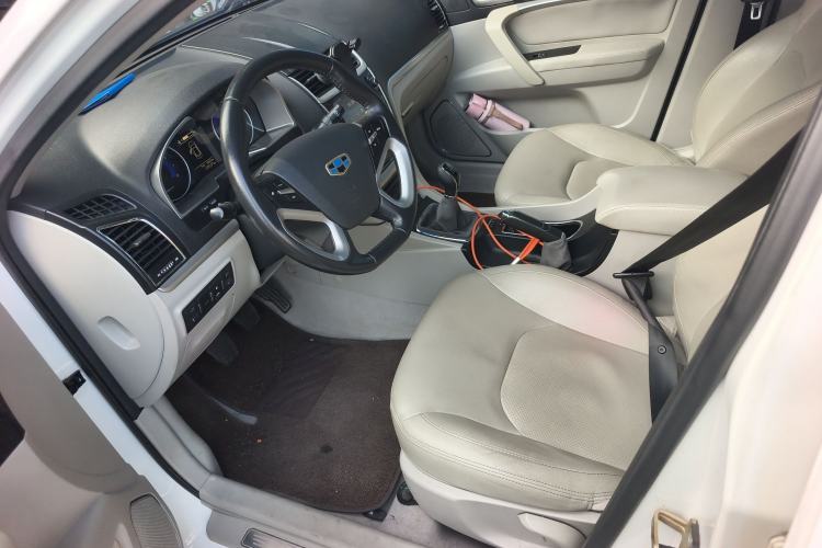 Used Geely Auto Emgrand 2014 Sedan 1.5L Manual Elite Model
