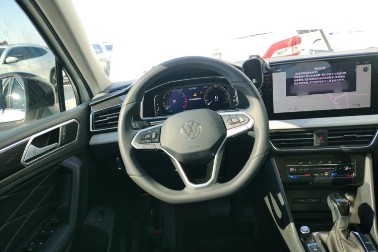 Used Volkswagen Tiguan L 2024 300TSI Automatic Two-Wheel Drive Smart Edition
