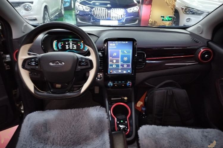 Used Chery Little Ant 2022 Revised Version Sweet Pink Edition Half-Sugar Version Lithium Iron Phosphate 30.7 kWh 30 kW 301 km
