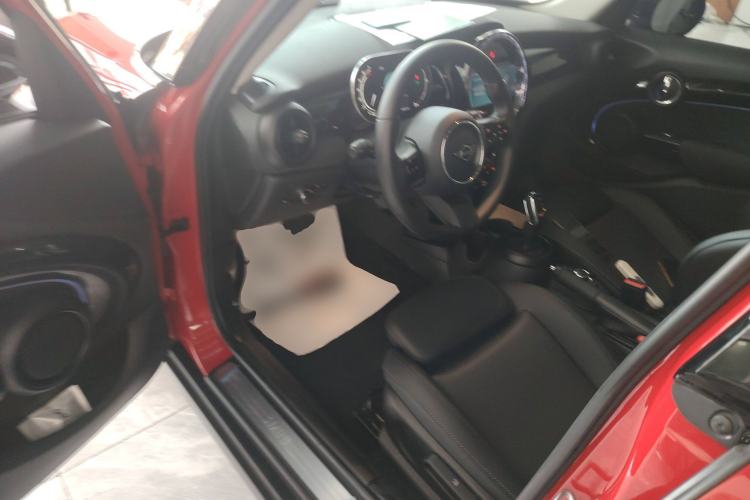 Used  MINI 2022 Updated 1.5T COOPER Classic Edition Five-Door Version
