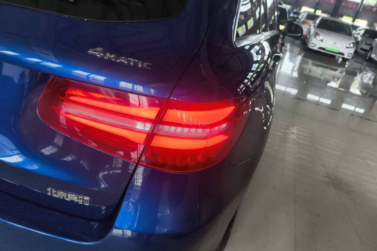 Used Mercedes-Benz GLC 2017 GLC 260 4MATIC Luxury Model
