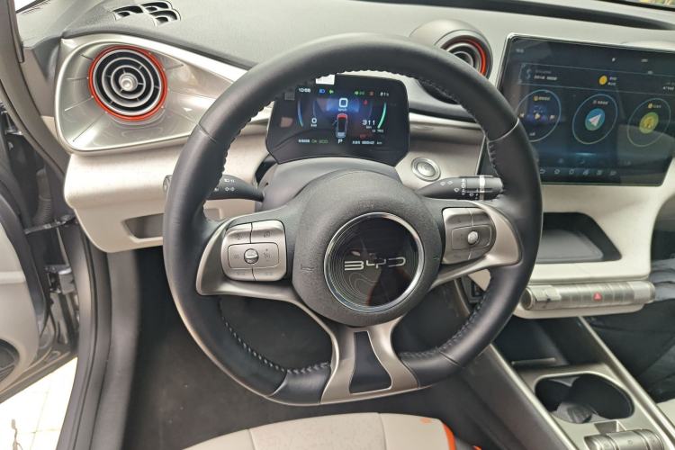 Used BYD Dolphin 2021 405 km Free Version
