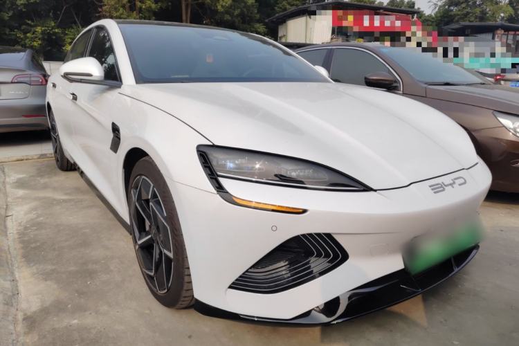 Used BYD Seal 2022 700 km Long-Range Rear-Wheel-Drive Version
