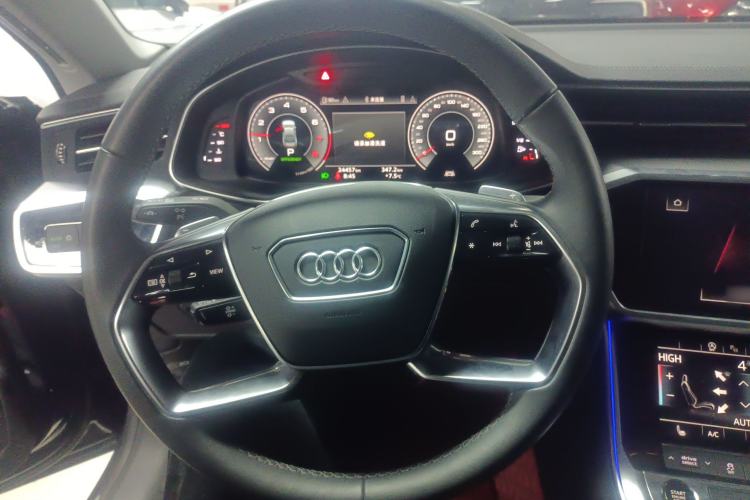 Used Audi A7L 2024 45TFSI quattro S-line Visionary Edition Flow Crystal Package
