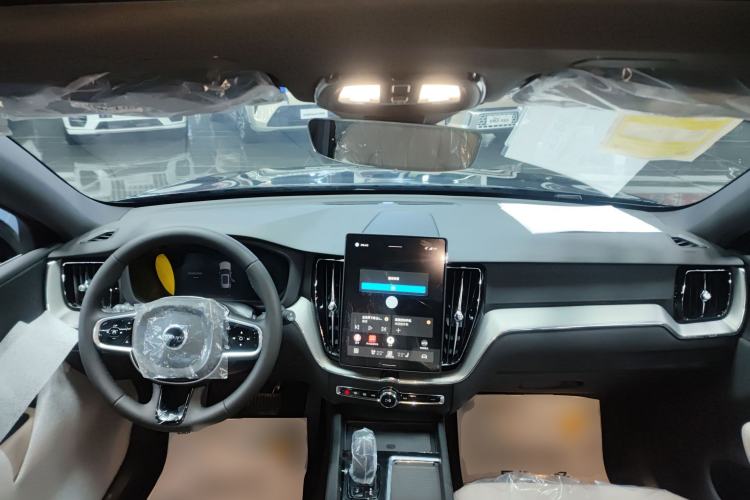 Used Volvo XC60 2026 B5 4x4 Smart Luxury Edition
