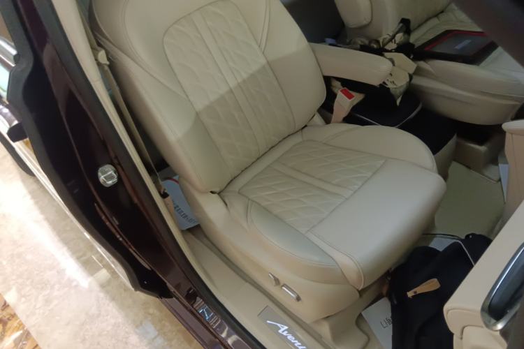 Used Buick GL8 2021 Avenir Aivia Six-Seat Luxury Edition
