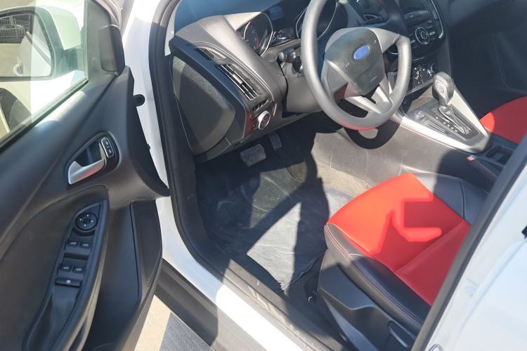 Used Ford Focus 2018 Hatchback Classic 1.6L Automatic Comfort Plus SmartDrive Edition