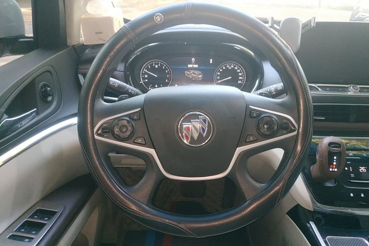 Used Buick GL8 2023 Land Executive Class Smart Enjoyment Model