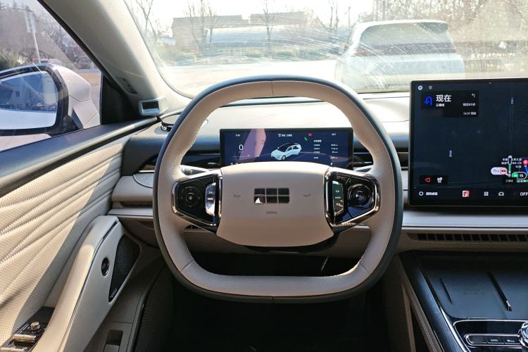 Used Geely Galaxy Galaxy 8 2025 130km EM-i Prestige Edition
