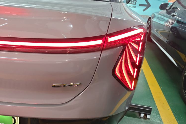 Used Hongqi EH7 2024 690 Pro