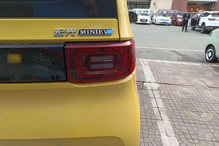 Used Wuling Hongguang MINIEV 2021 Macaron Fashion Edition Lithium-Ion Battery
