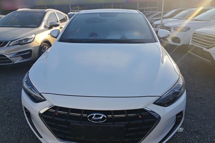 Used Hyundai Elantra 2019 1.4T Dual-Clutch Xuan Dong · Dynamic Model