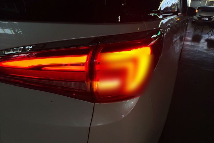 Used Buick GL8 2017 ES 28T Luxury Model China V Standard
