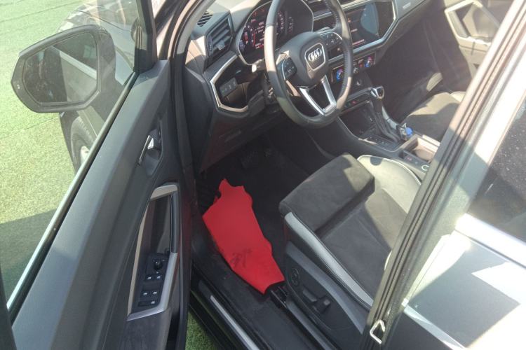 Used Audi Q3 2020 35 TFSI Ambition Dynamic Edition
