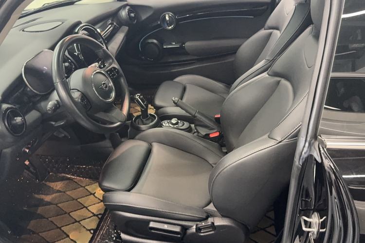 Used  MINI 2022 Updated 1.5T COOPER Classic Edition
