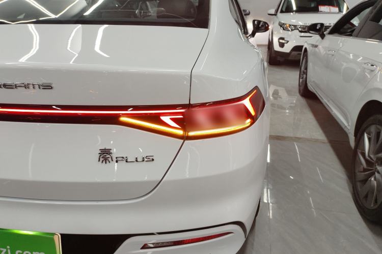 Used BYD Qin PLUS 2024 HONOR Edition DM-i 55KM Leading Model
