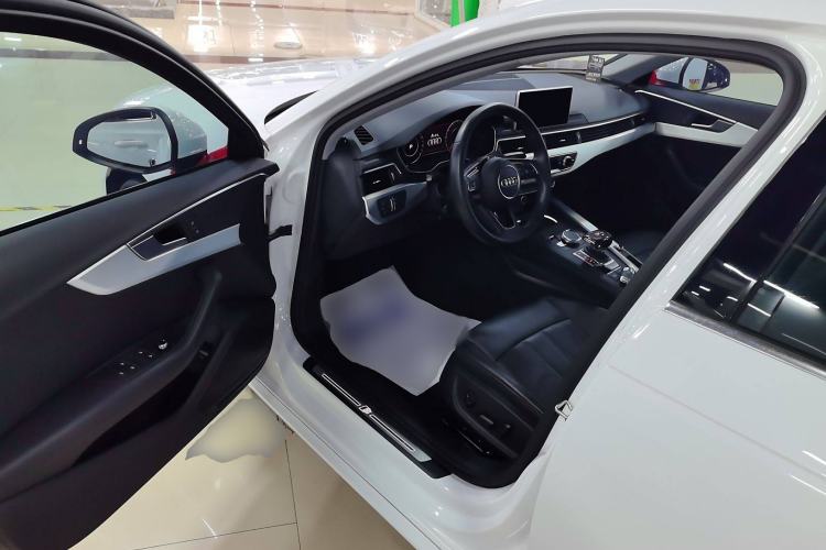 Used Audi A4L 2019 40 TFSI Fashion Edition China VI Emission Standard
