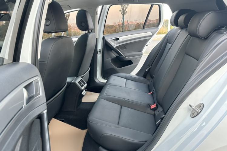 Used Volkswagen Golf 2020 200TSI DSG Comfortable and Ambitious Edition