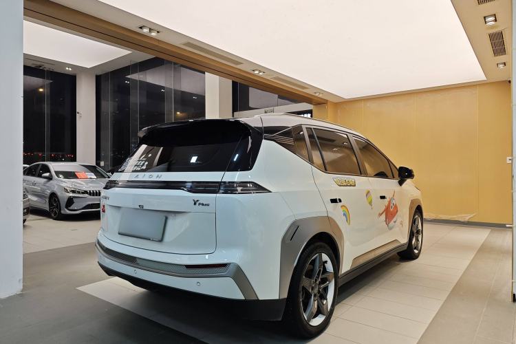 Used AION Y 2022 Plus 70 Tech Edition
