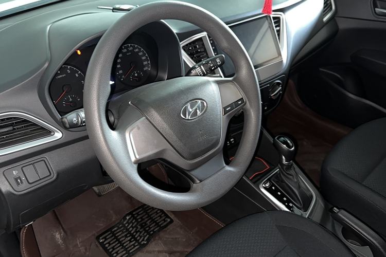 Used Hyundai Verna RV 2017 1.4L Automatic Cool Edition GLS China V Emission Standard
