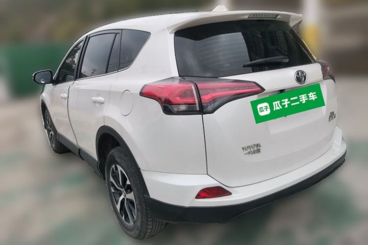 Used Toyota RAV4 2019 2.0L CVT Two-Wheel Drive Urban Edition China VI Standard
