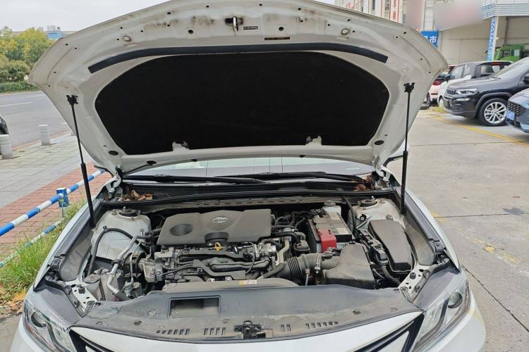 Used Toyota Camry 2021 2.0G Luxury Edition
