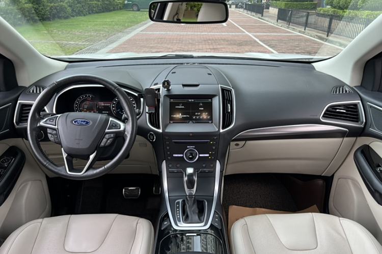 Used Ford Edge 2015 2.0T GTDi Four-Wheel Drive Prestige Model
