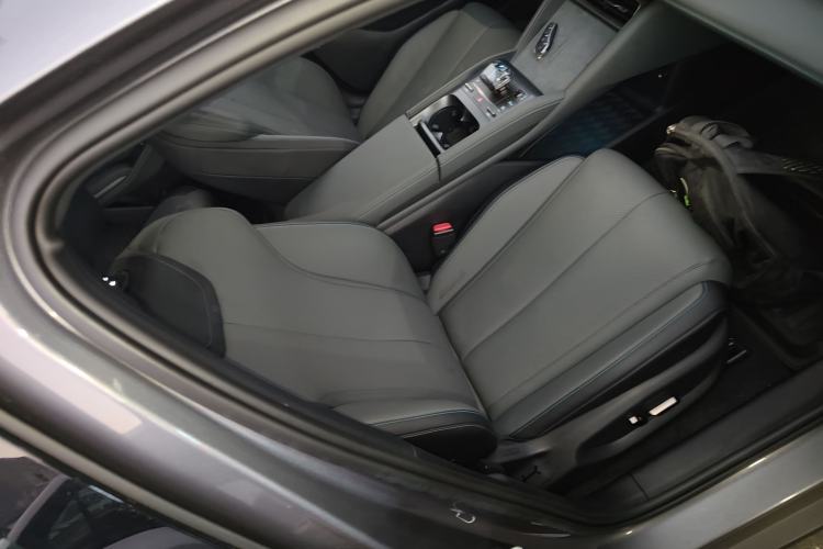 Used BYD Qin L 2025 DM-i Smart Drive 120KM Superior Model