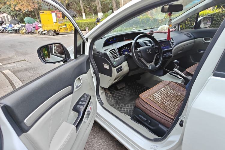 Used Honda Civic 2014 1.8L Automatic Luxury Edition
