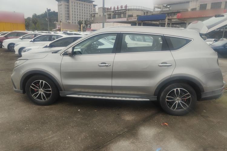 Used Dongfeng Fengon 580 2017 1.5T CVT Smart Style Model
