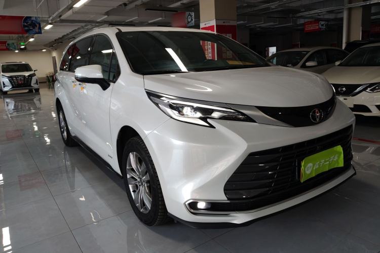 Used Toyota Sienna 2024 2.5L Hybrid Four-Wheel Drive Prestige Edition