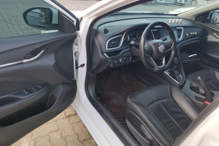 Used Buick GT 2018 18T Automatic Elite Model
