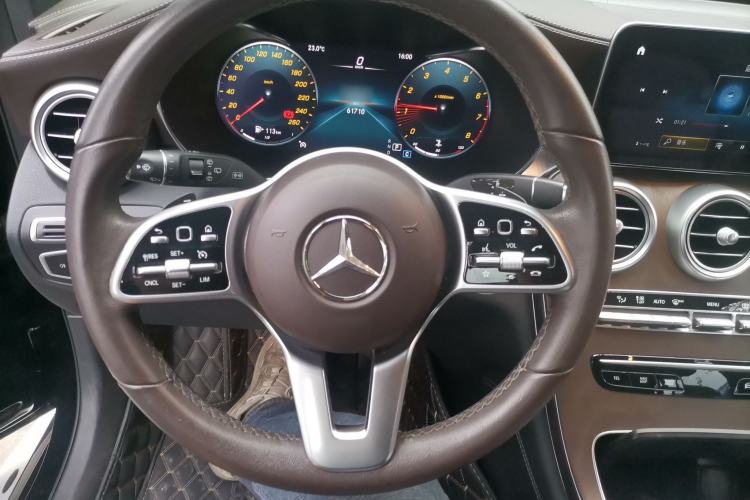 Used Mercedes-Benz GLC 2020 Facelift GLC 260 L 4MATIC Luxury Edition
