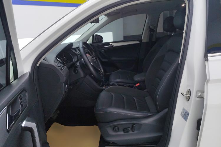 Used Volkswagen Tiguan L 2019 Updated Version 330TSI Automatic Two-Wheel Drive Panoramic Comfort Edition China VI Standard
